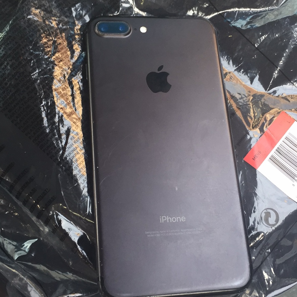 iPhone 7plus - Picture 2 of 2